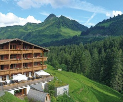 Wandelvakantie in Dam�ls, Oostenrijk o.l.v. Pol van ZA 01/08 tot ZA 08/08/2026 ENKEL OEVERLEDEN!